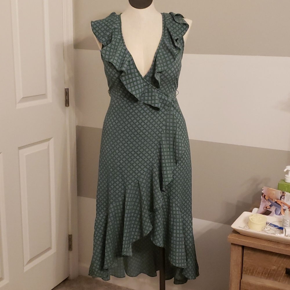 Max studio wrap dress sz med